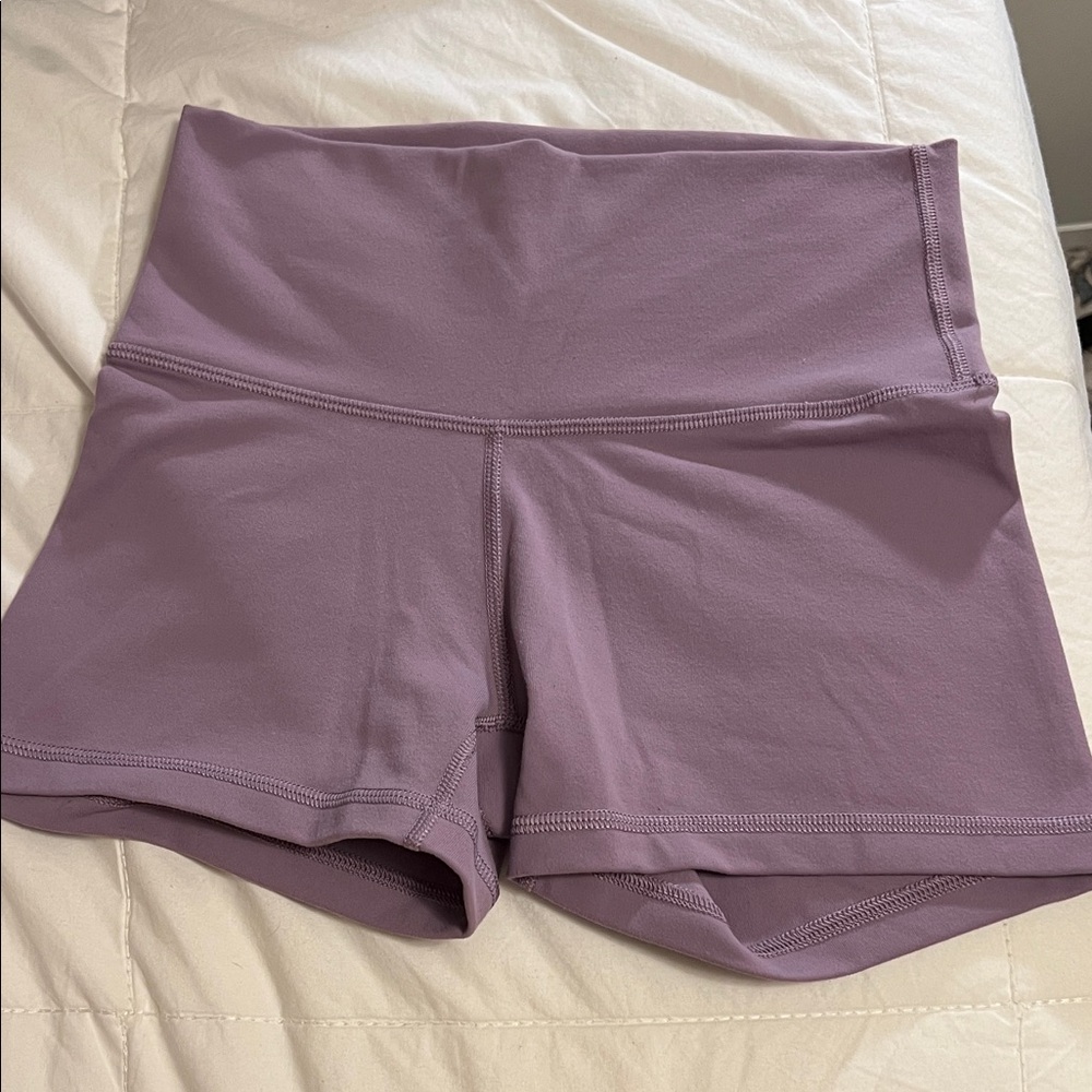 Aritzia TnaSLICK Hi-Rise Shorts